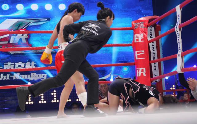 日本女人vs中国拳王的相关图片